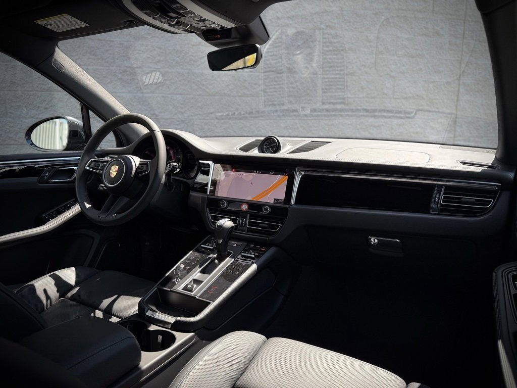 New 2025 Porsche Macan image 21