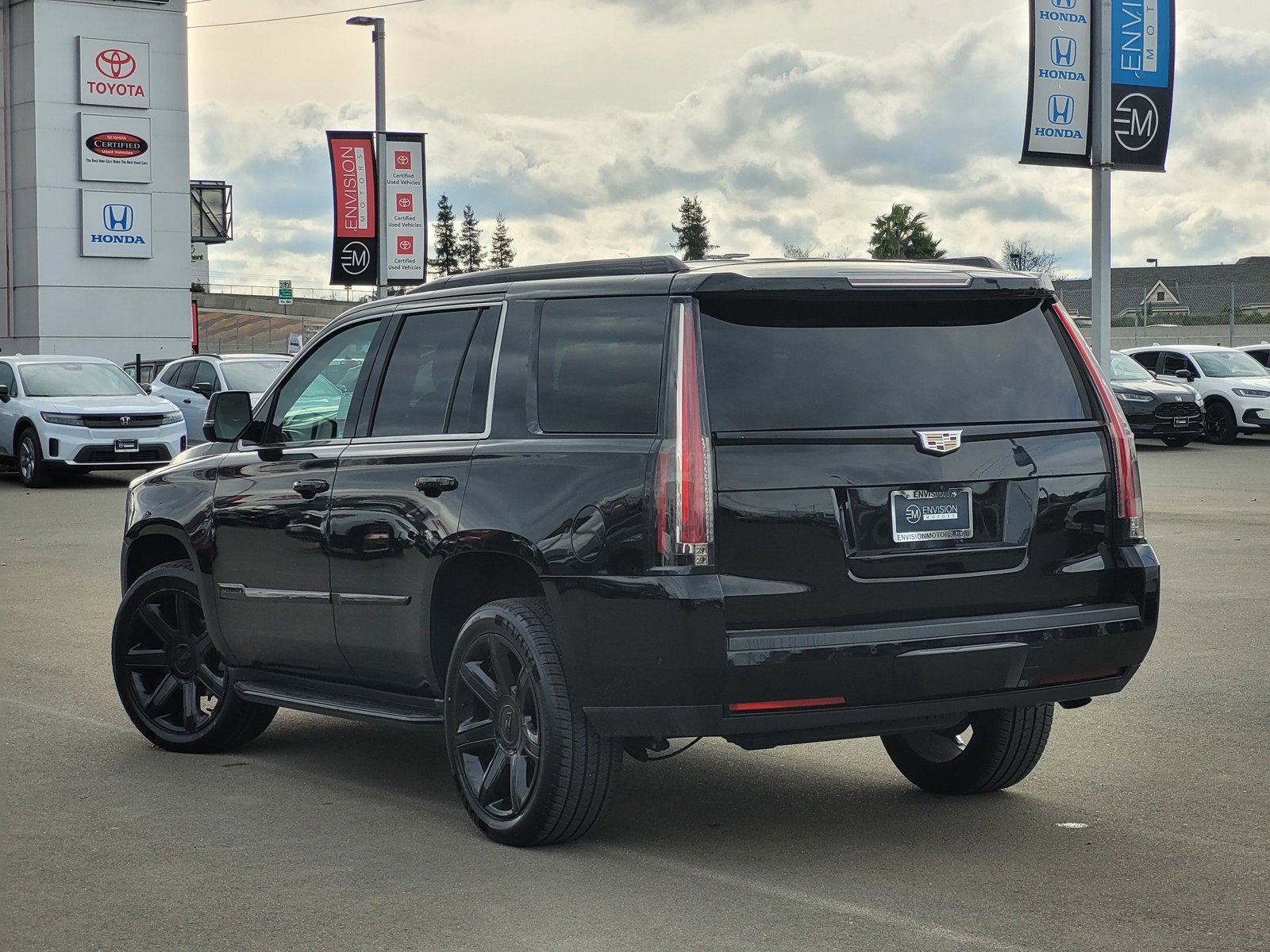 Used 2019 Cadillac Escalade Luxury image 6