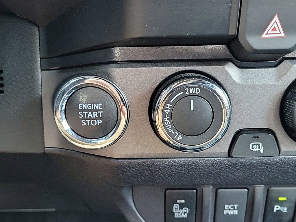 Used 2021 Toyota Tacoma TRD Off-Road image 30