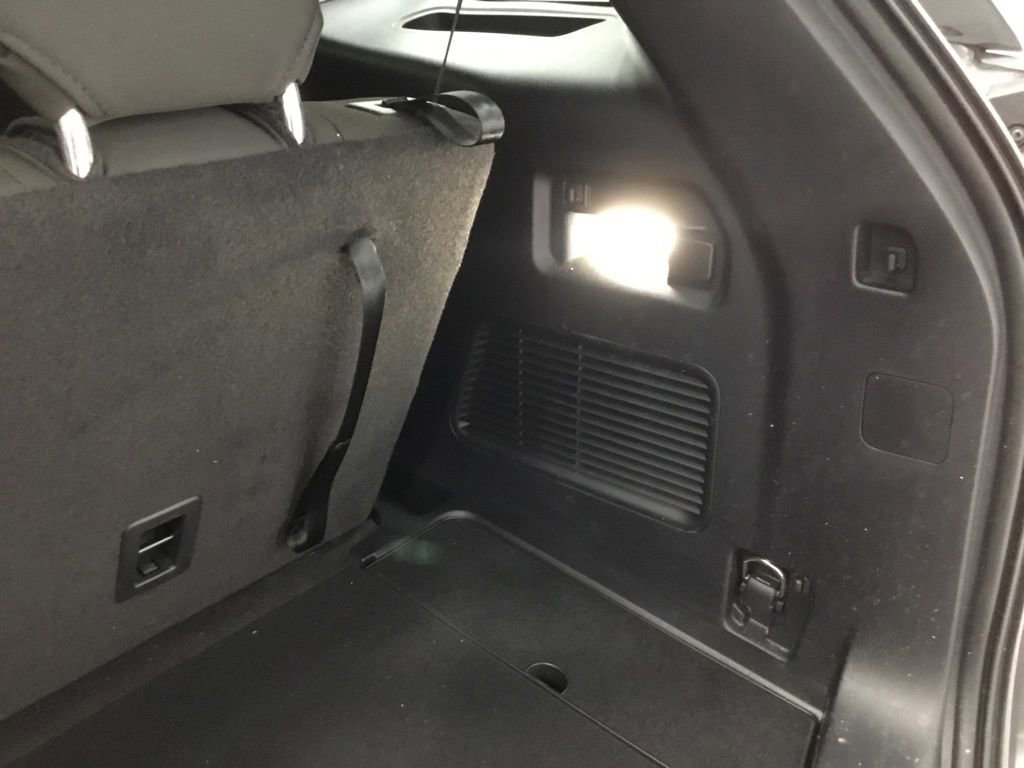 Used 2022 Ford Explorer XLT image 18