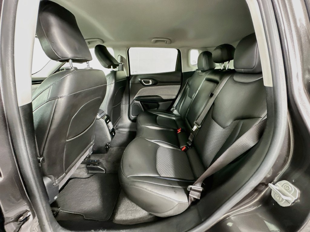 Used 2022 Jeep Compass Latitude w/ Convenience Group AWD/4WD image 23