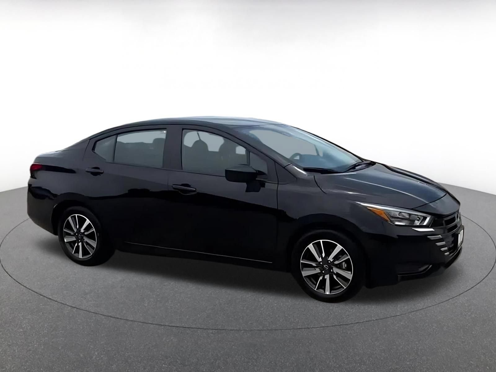 Used 2025 Nissan Versa SV FWD image 16