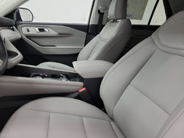 New 2026 Ford Explorer Active w/ Active Comfort Package AWD/4WD image 22