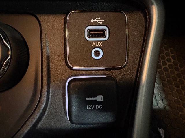 Used 2018 Jeep Compass Latitude w/ Popular Equipment Group AWD/4WD image 11