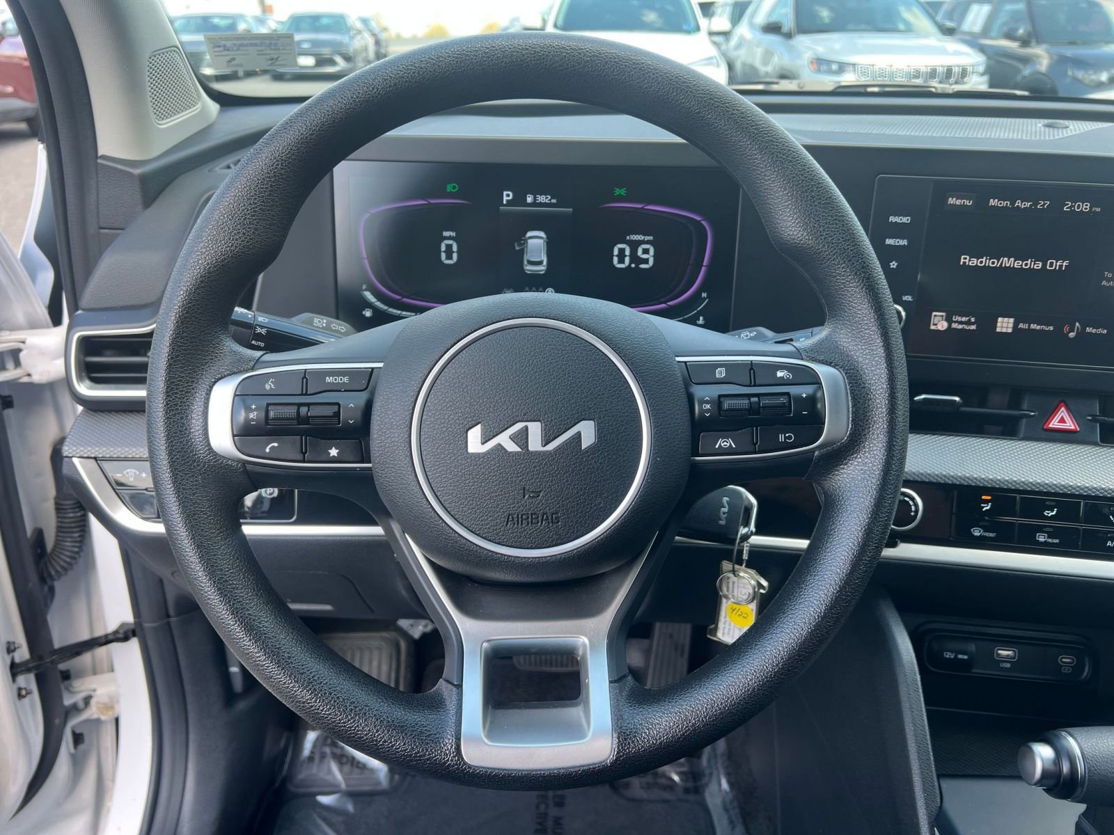 Used 2025 Kia Sportage LX FWD image 27