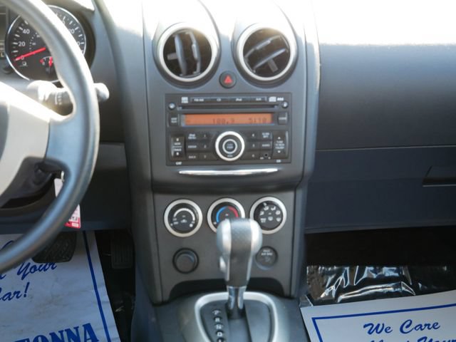 Used 2015 Nissan Rogue S AWD/4WD image 10