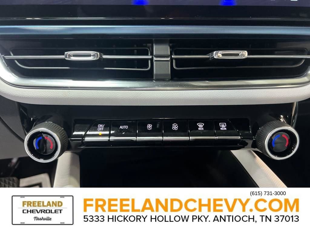 New 2025 Chevrolet Equinox EV LT w/ Convenience Package II image 24