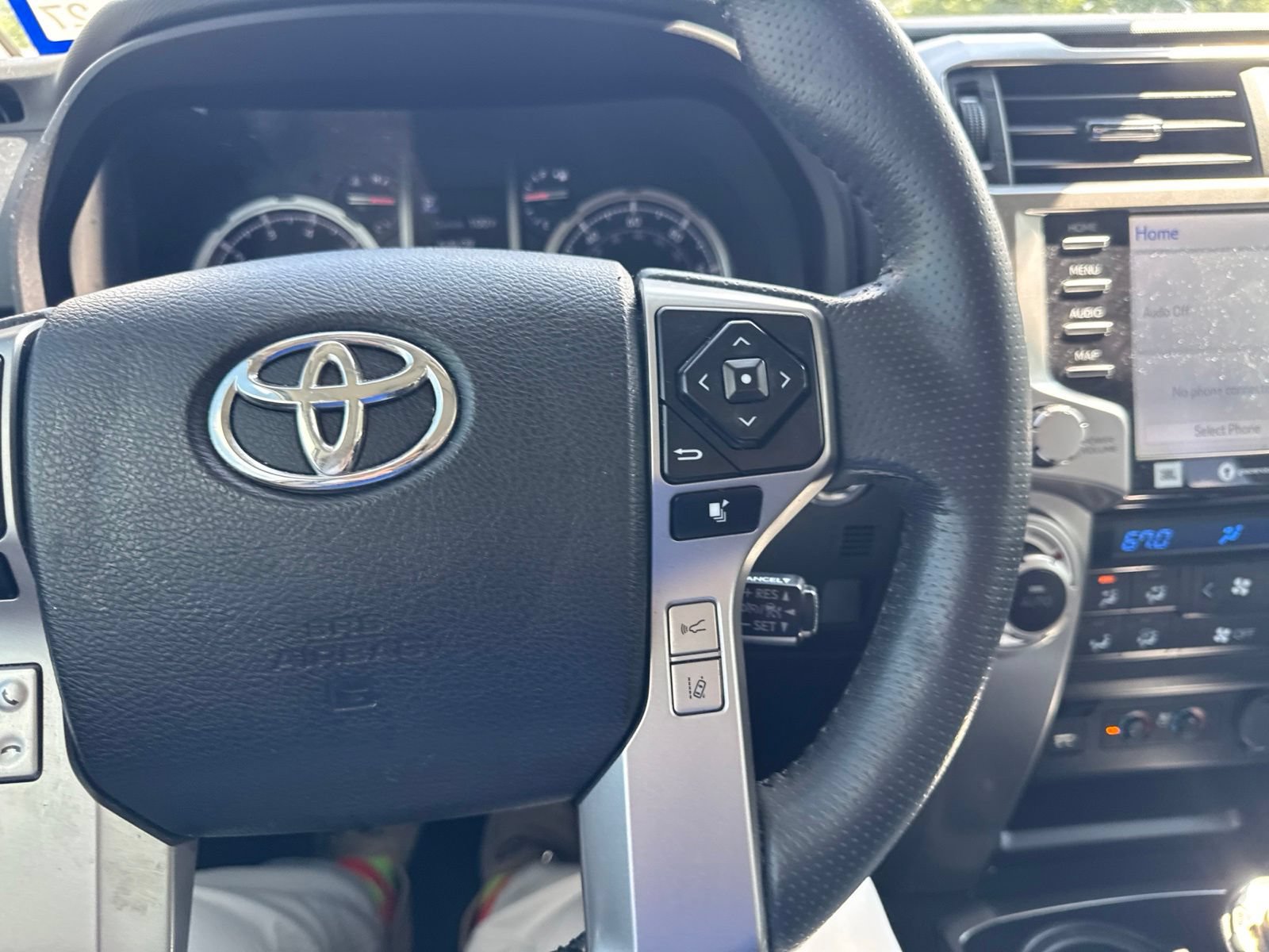 Used 2022 Toyota 4Runner Limited AWD/4WD image 16