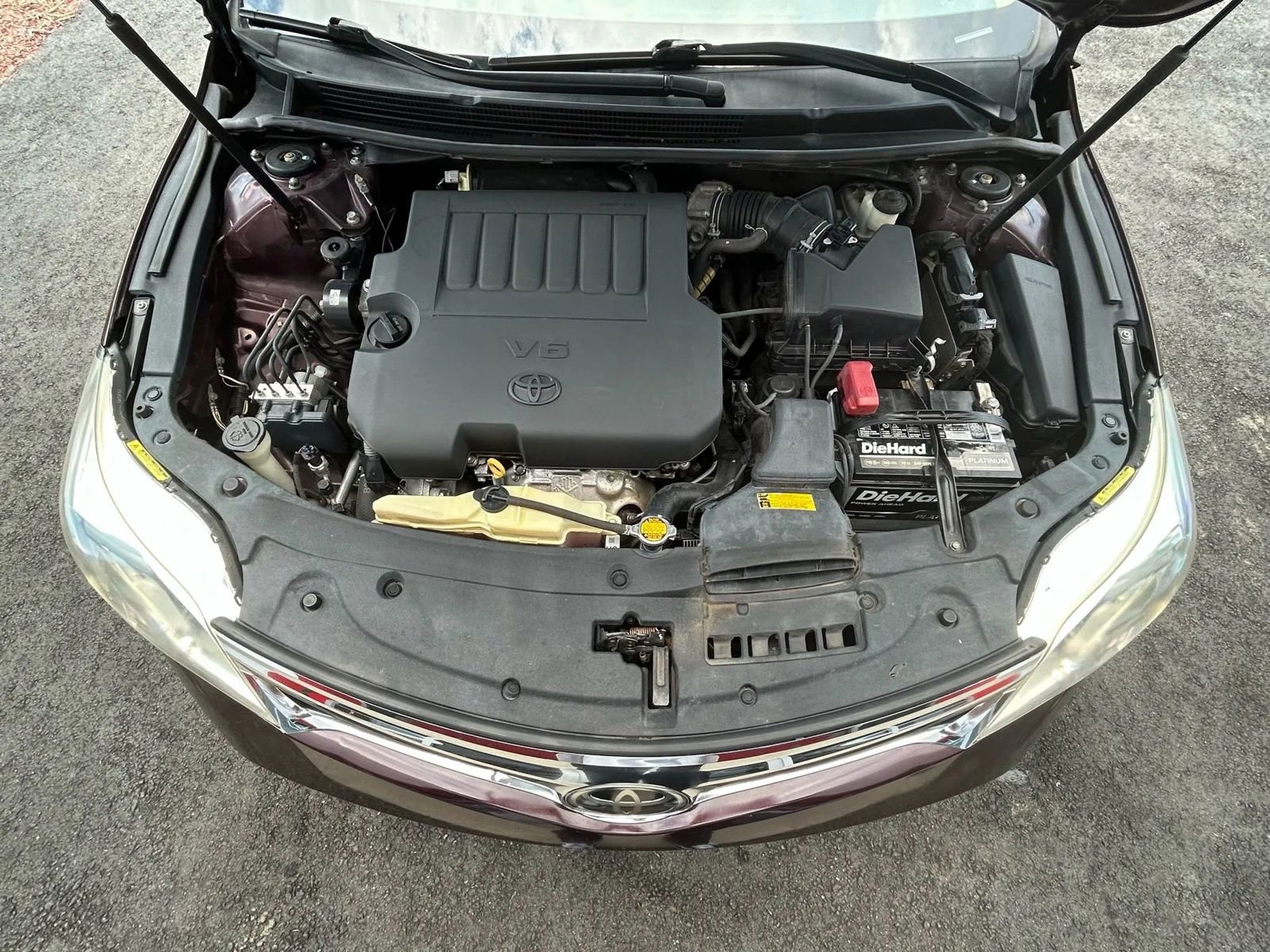 Used 2013 Toyota Avalon Limited image 18