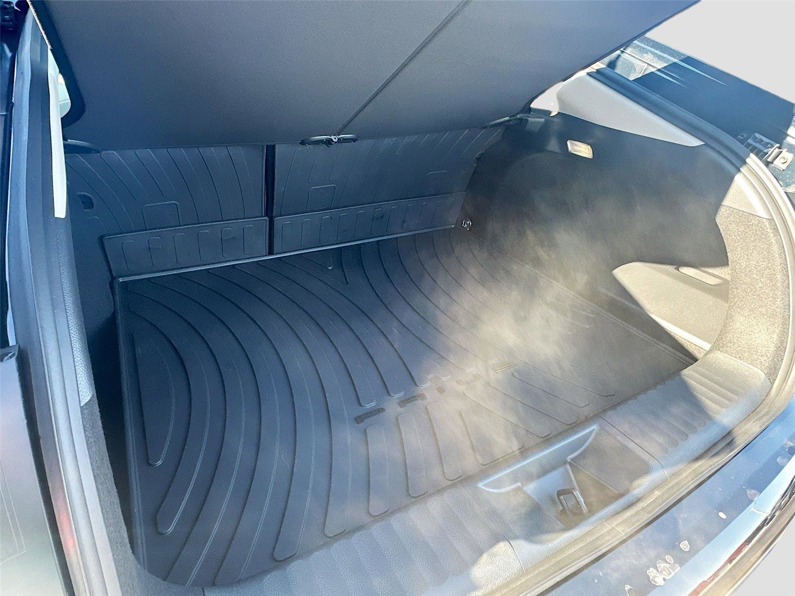 New 2026 Toyota Prius XLE image 25