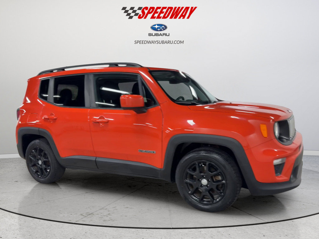 Used 2020 Jeep Renegade Latitude w/ Cold Weather Group FWD image 3