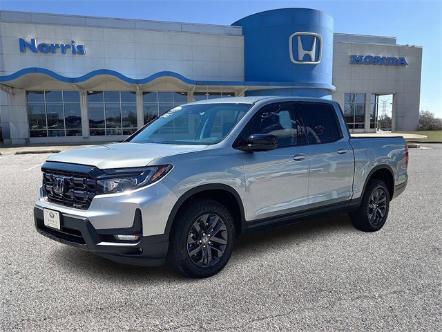 Certified 2025 Honda Ridgeline Sport image 2
