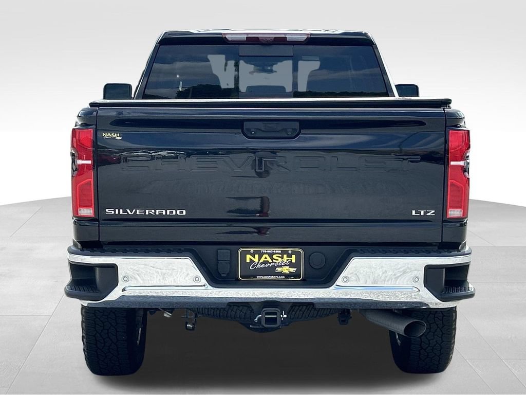 Used 2024 Chevrolet Silverado 2500 LTZ w/ LTZ Plus Package AWD/4WD image 4