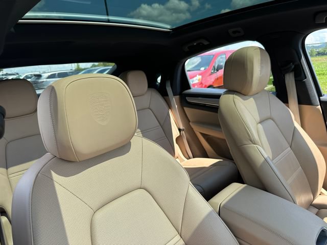 Used 2022 Porsche Cayenne S AWD/4WD image 39
