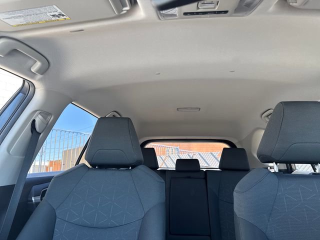 Used 2025 Toyota RAV4 XLE AWD/4WD image 21