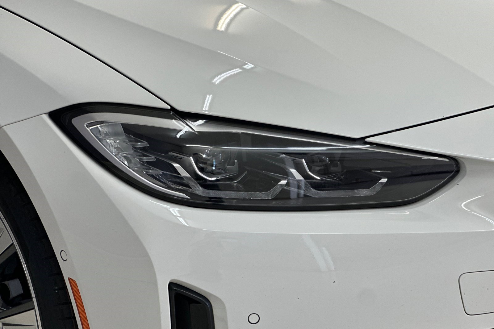 Certified 2023 BMW i4 eDrive35 w/ Premium Package image 10