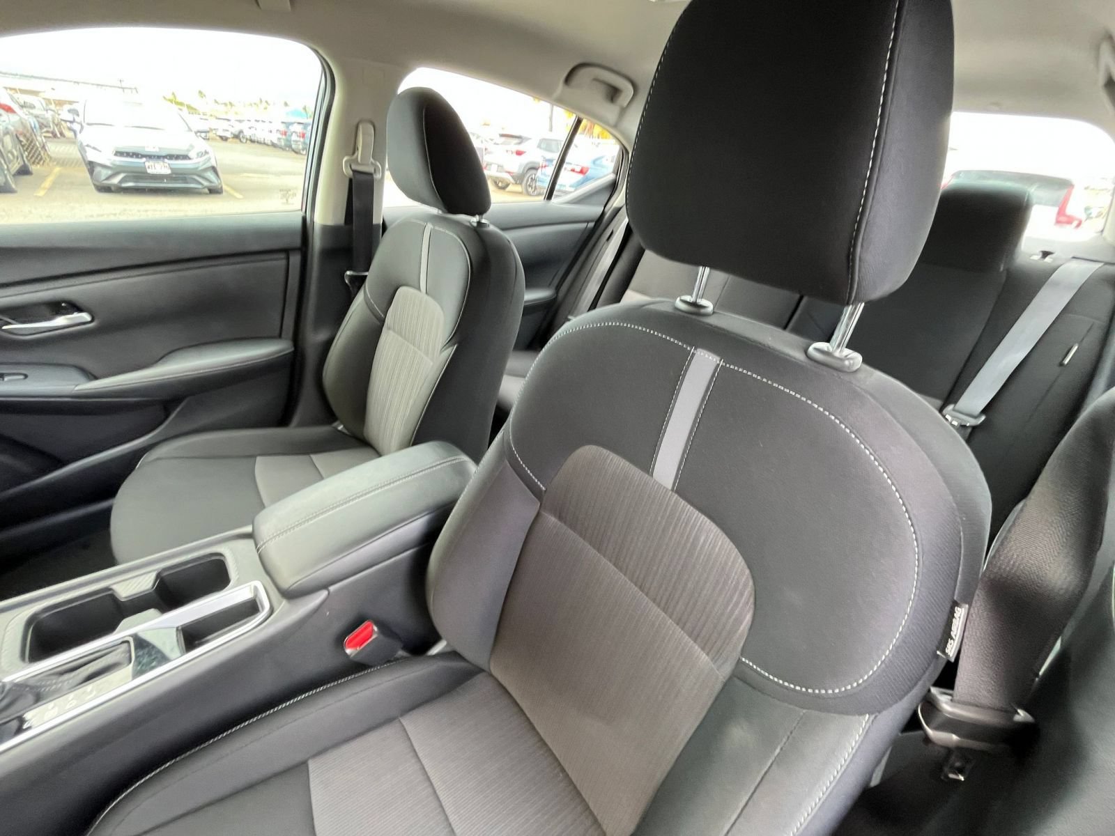Used 2025 Nissan Sentra SV FWD image 33