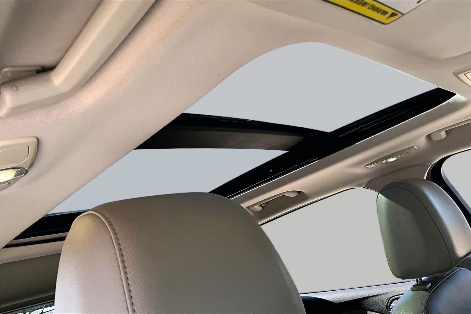 Used 2013 Ford Escape SEL FWD image 13
