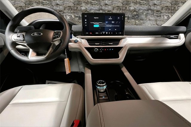 New 2026 Ford Explorer Active w/ Active Comfort Package image 5