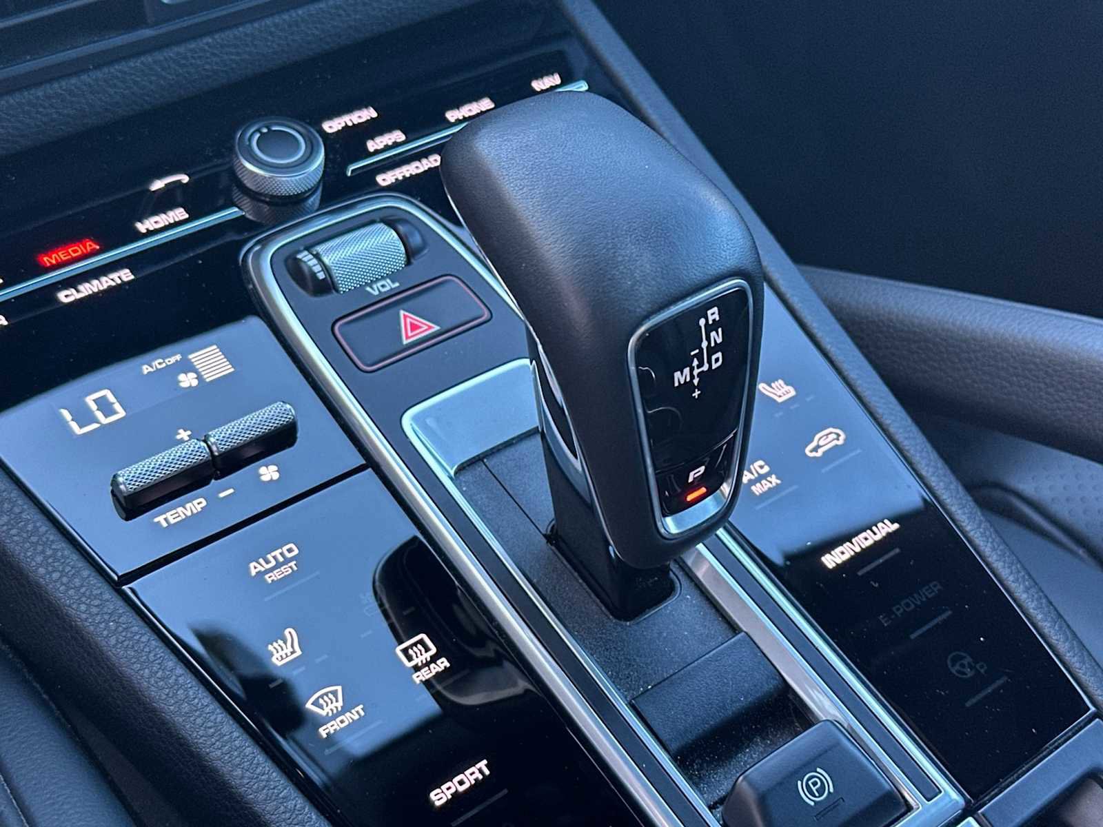 Certified 2019 Porsche Cayenne image 23