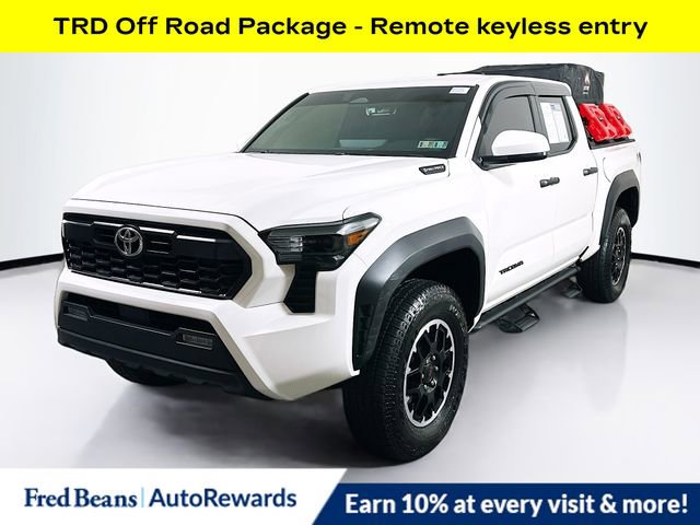 Used 2025 Toyota Tacoma TRD Off-Road image 3