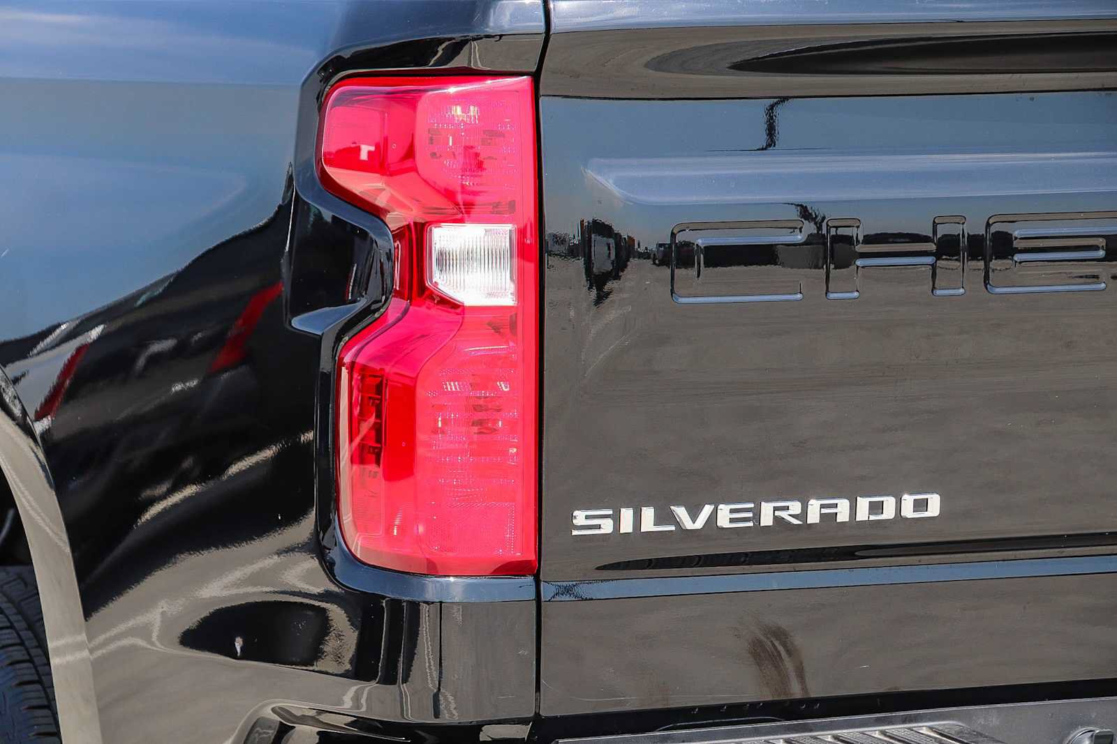 Used 2026 Chevrolet Silverado 1500 LT RWD image 8