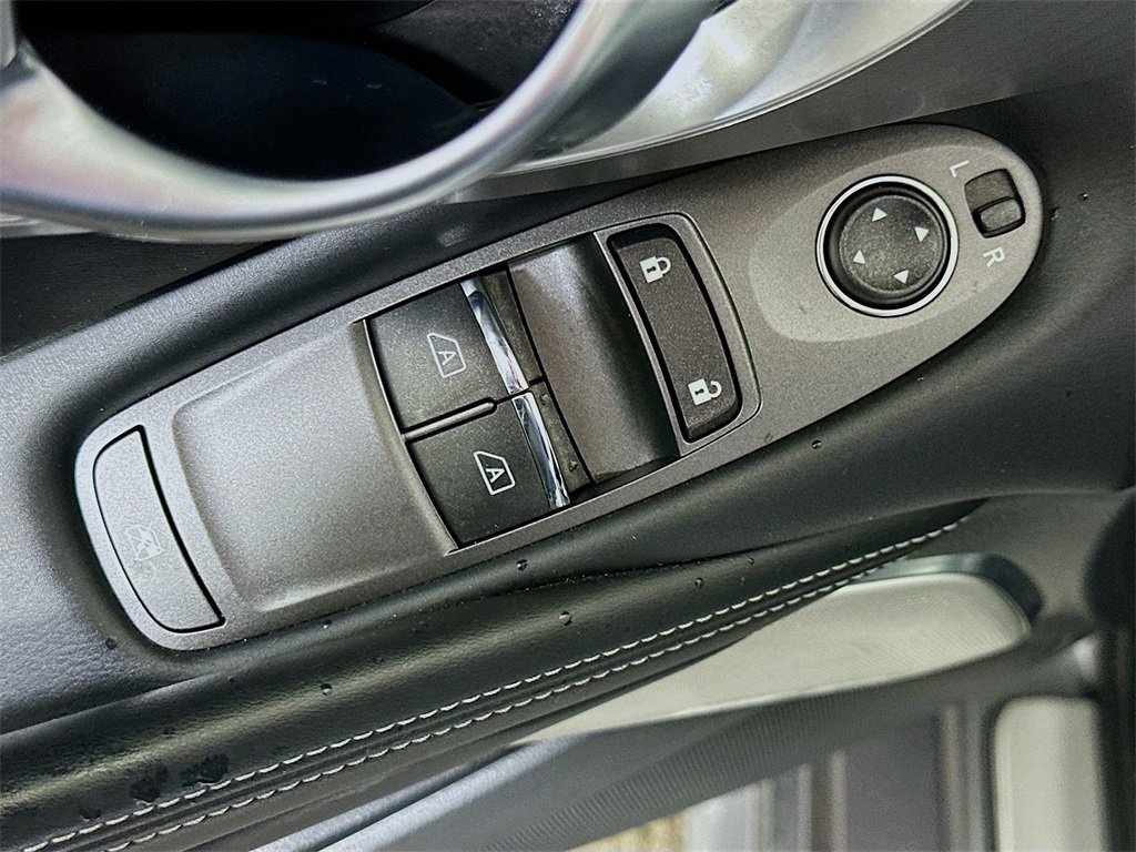 Used 2022 INFINITI Q60 3.0t Luxe w/ Style Package image 20