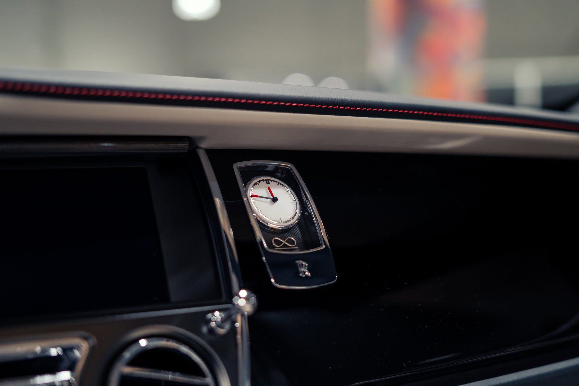 Used 2018 Rolls-Royce Dawn RWD image 26