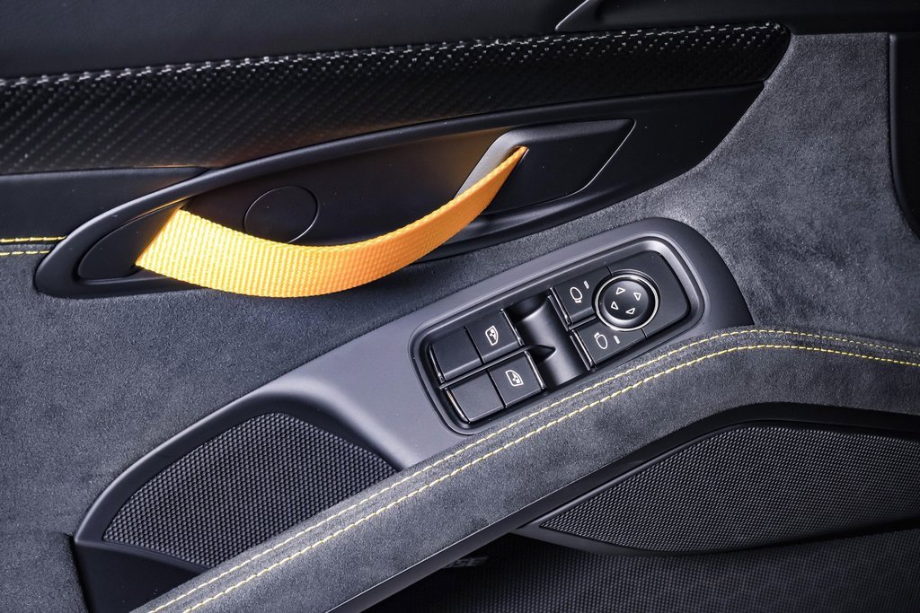 Certified 2025 Porsche 718 Boxster Spyder RS image 30