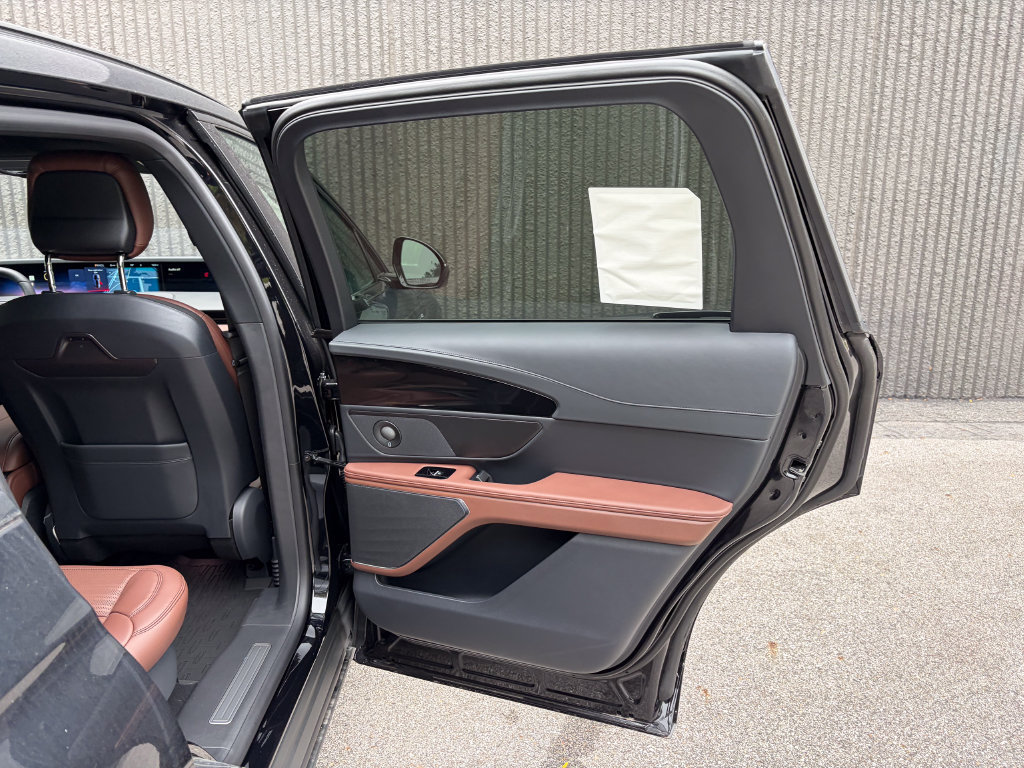 New 2026 Lincoln Nautilus Reserve w/ Jet Appearance Package AWD/4WD image 28