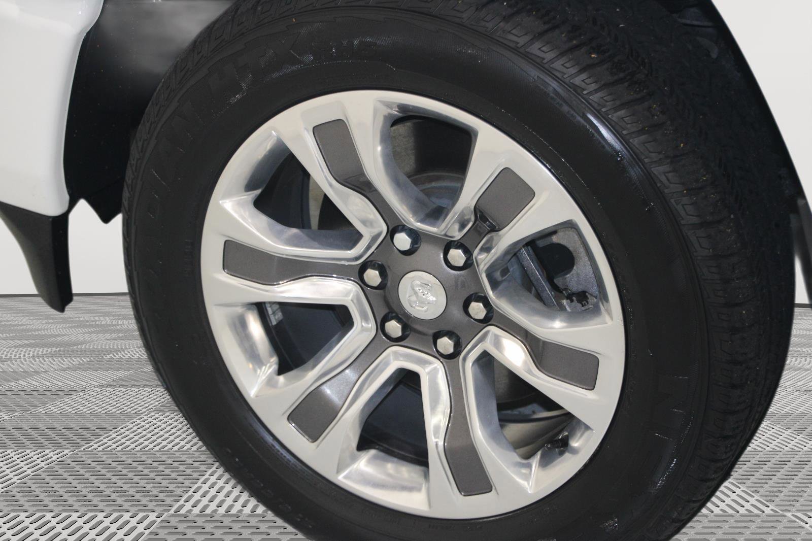 Used 2024 RAM 1500 Limited w/ Body Color Bumper Group image 29
