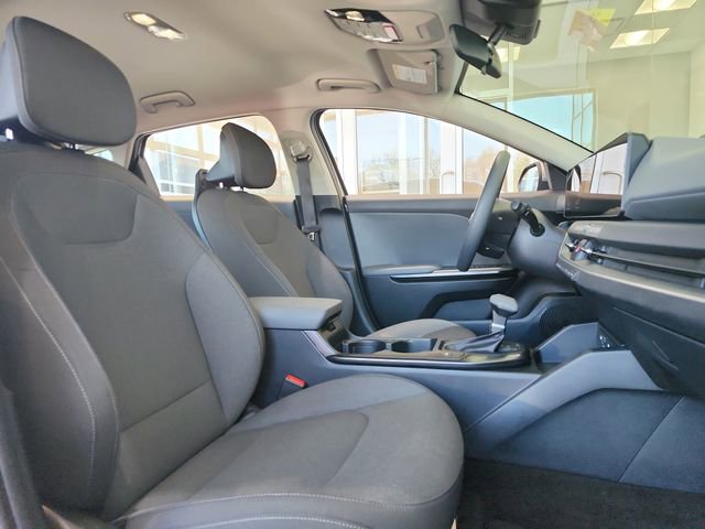 Certified 2025 Kia K4 FWD image 22