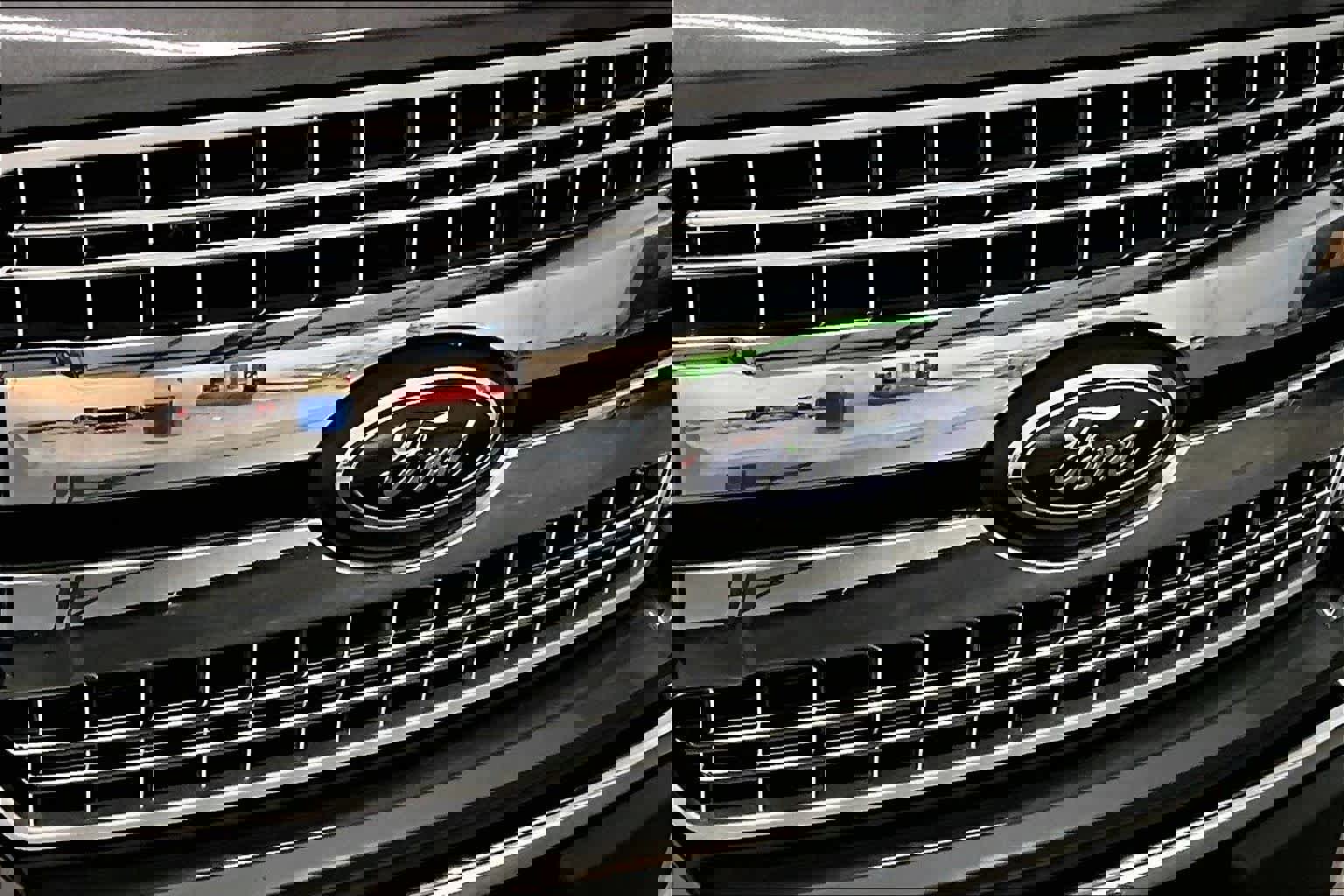 Used 2020 Ford F150 Lariat image 32