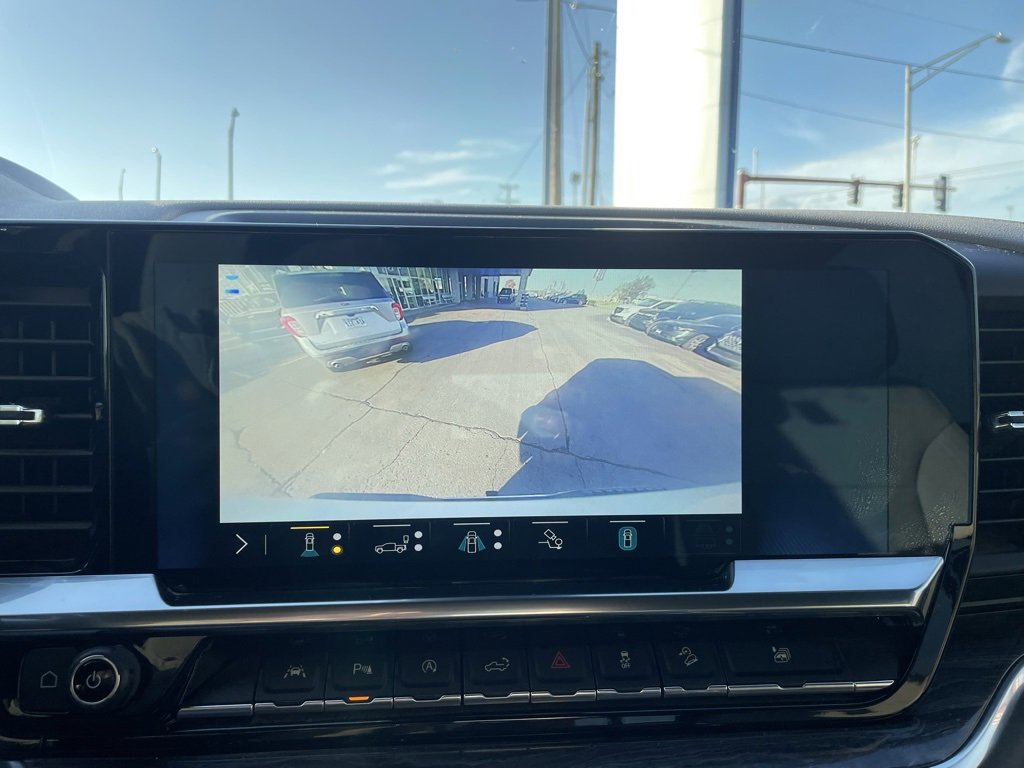 Used 2022 Chevrolet Silverado 1500 LTZ w/ LTZ Premium Package image 17