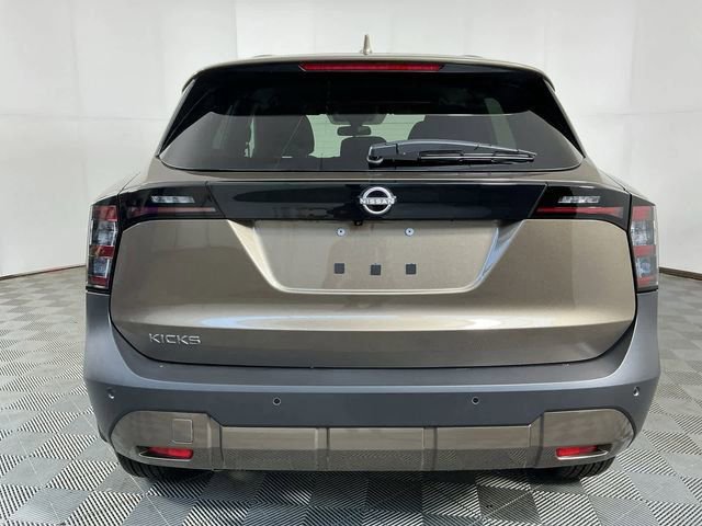 New 2025 Nissan Kicks SV image 6
