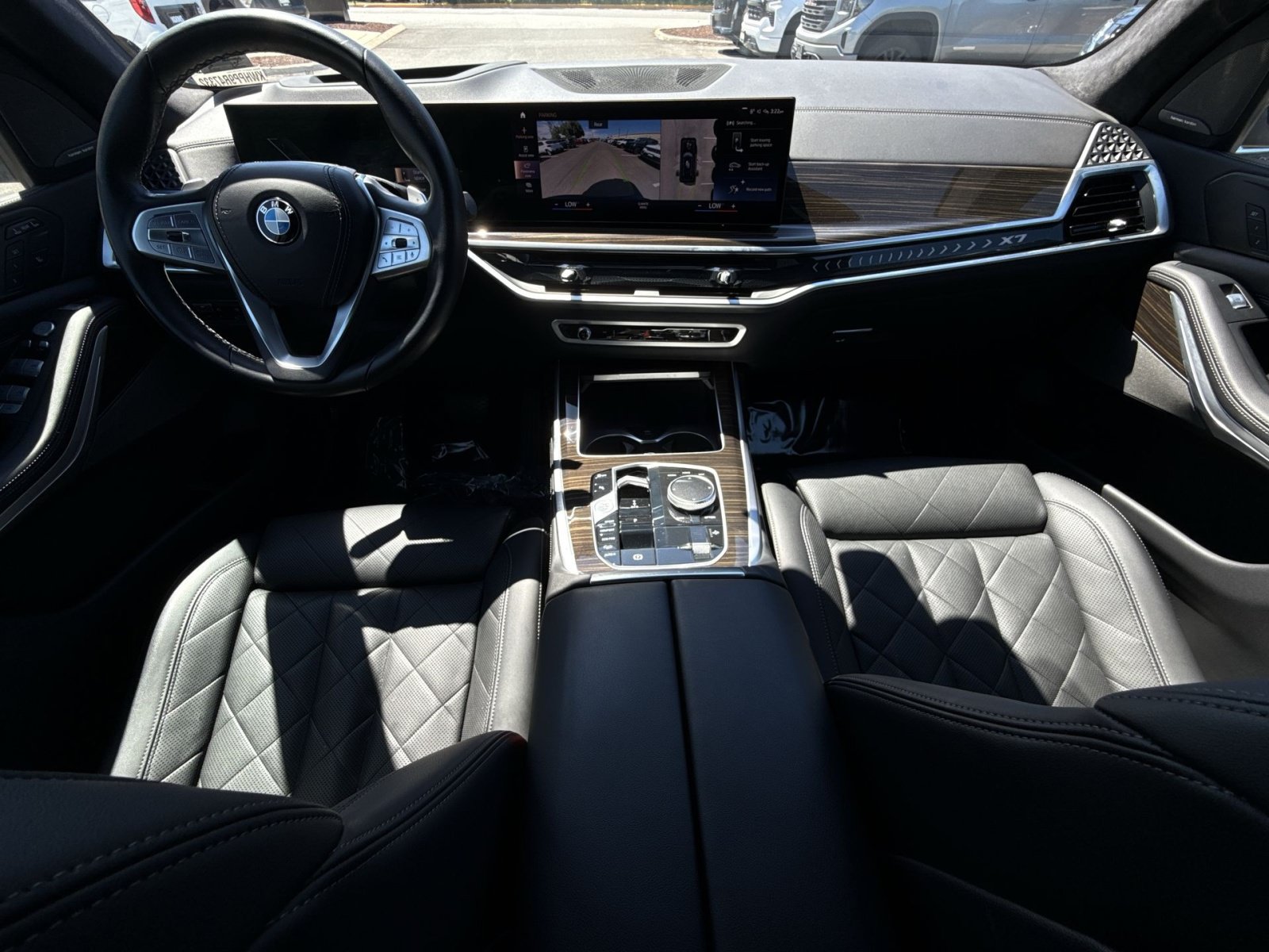 Used 2023 BMW X7 xDrive40i w/ Premium Package AWD/4WD image 25