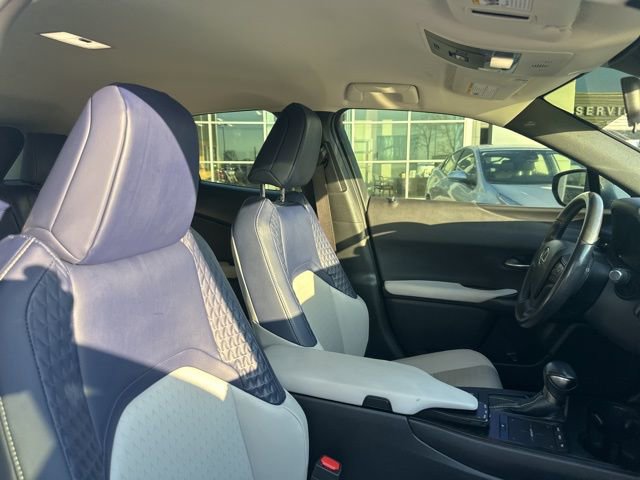 Used 2022 Lexus UX 200 FWD image 9