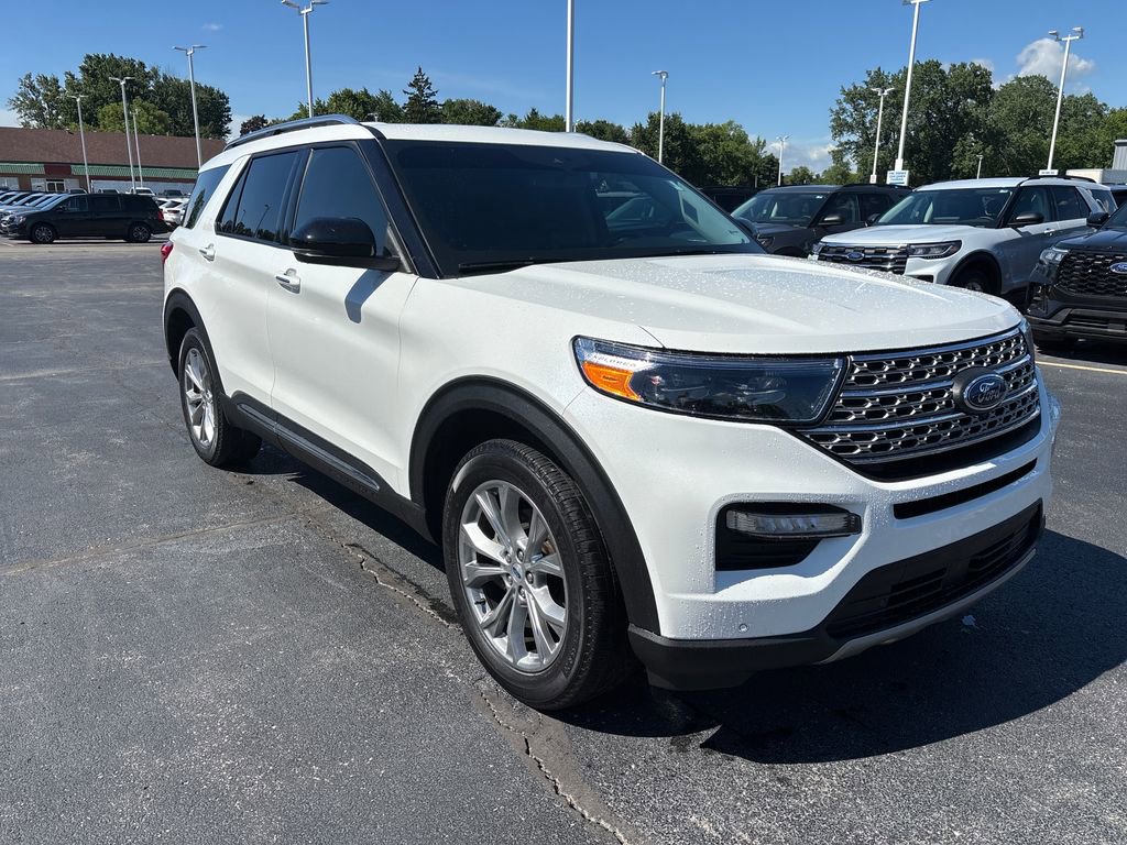 Used 2023 Ford Explorer Limited w/ Limited Technology Package AWD/4WD image 4