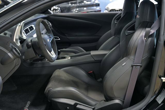 Used 2015 Chevrolet Camaro Z/28 RWD image 25