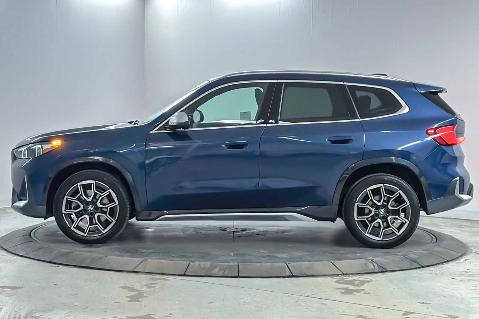 Used 2023 BMW X1 xDrive28i w/ Convenience Package image 5