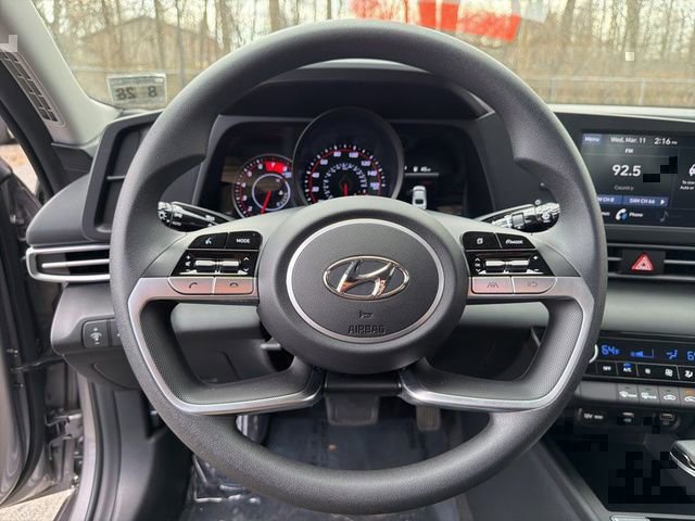 Certified 2023 Hyundai Elantra SEL image 18