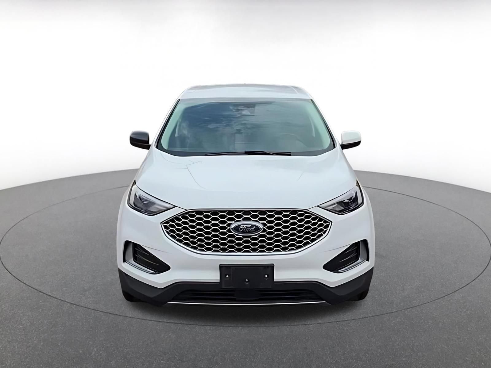Used 2024 Ford Edge SEL AWD/4WD image 4