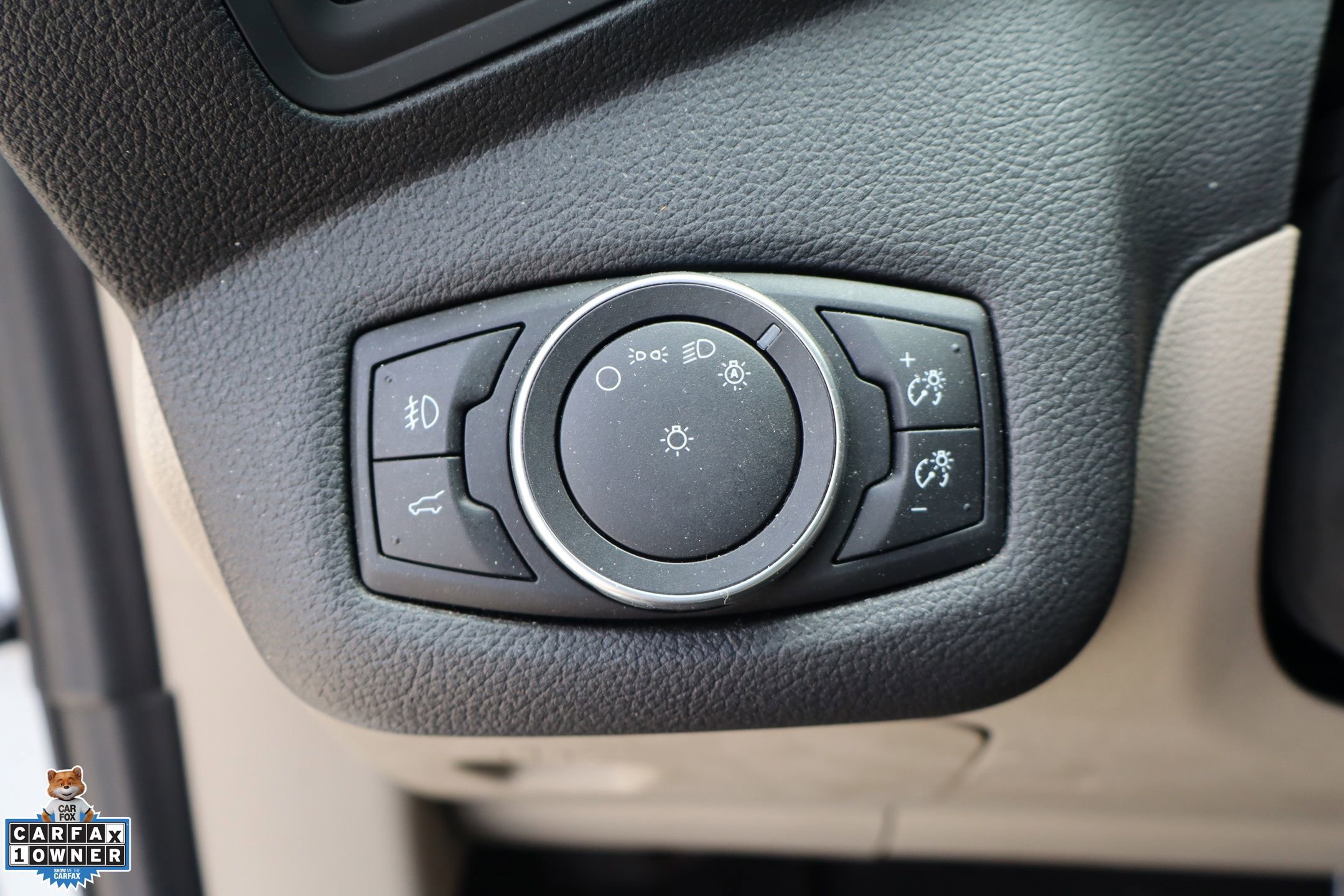Used 2017 Ford Escape SE FWD image 15