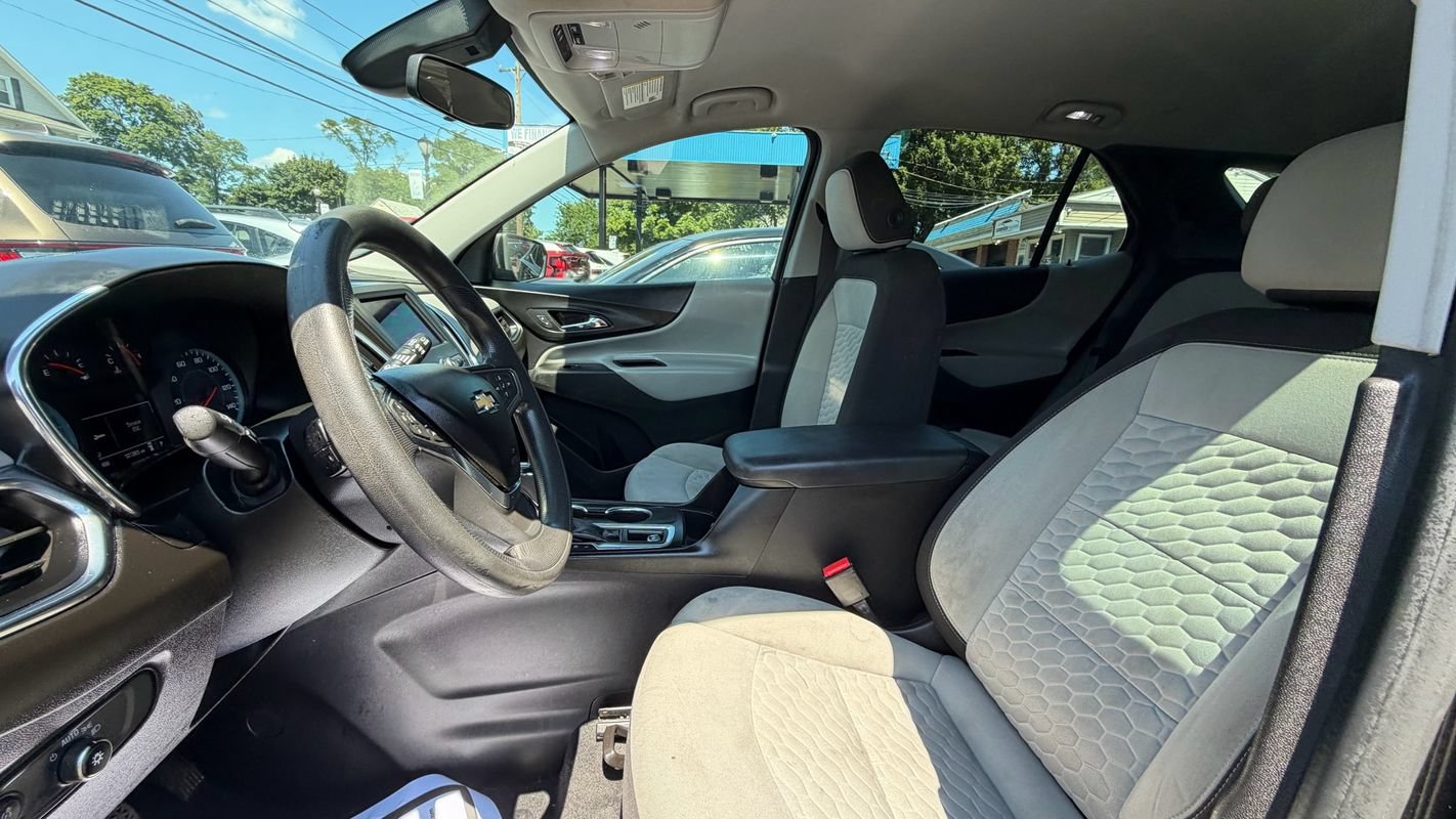 Used 2020 Chevrolet Equinox LS AWD/4WD image 7