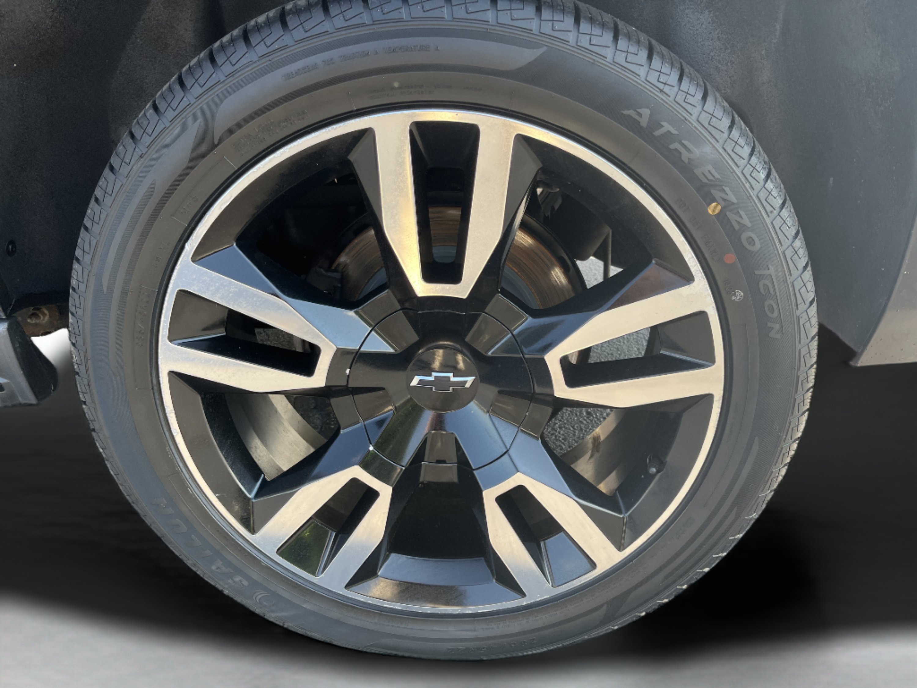 Used 2019 Chevrolet Suburban Premier AWD/4WD image 9