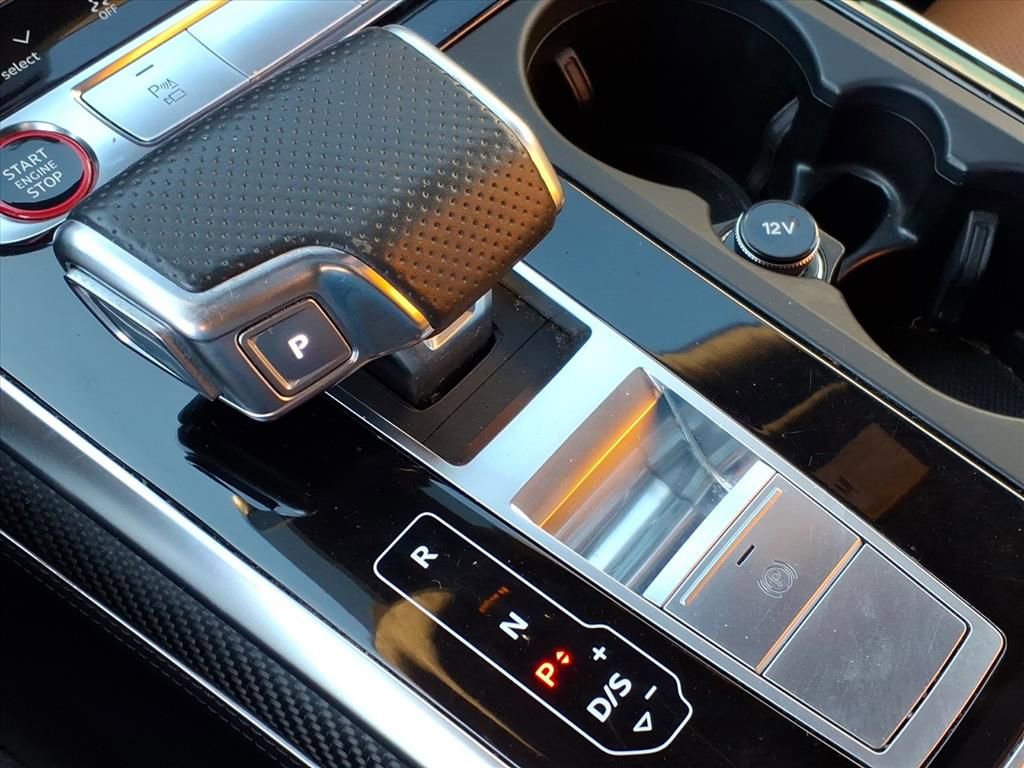 Used 2021 Audi RS Q8 w/ Carbon Optic Package AWD/4WD image 2