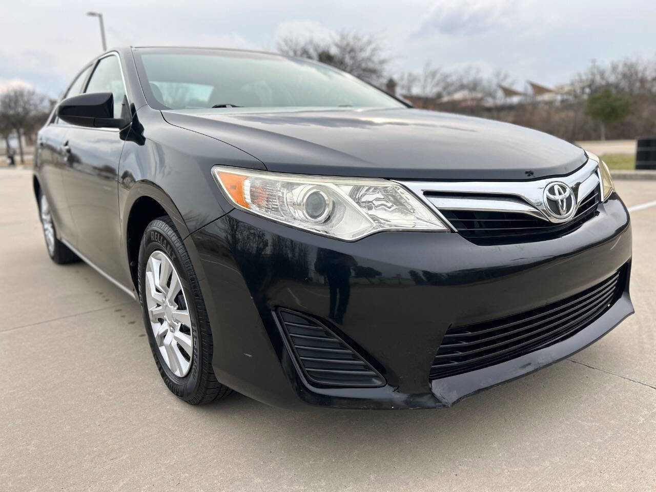 Used 2012 Toyota Camry LE image 4
