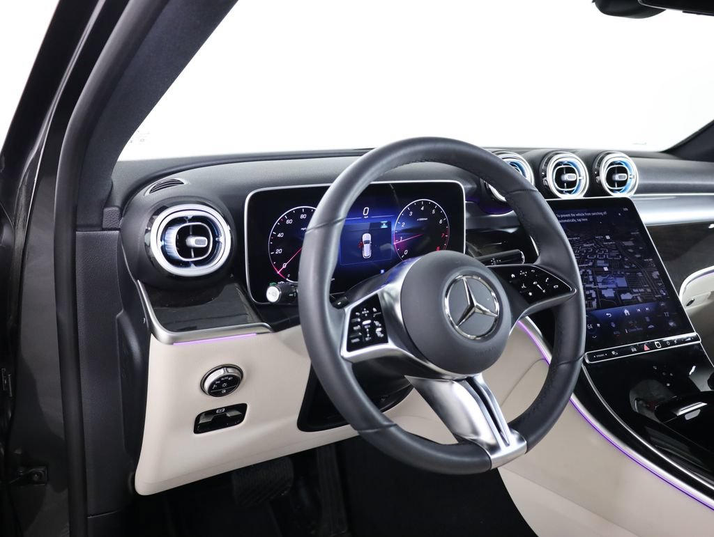 Used 2026 Mercedes-Benz GLC 300 4MATIC image 33