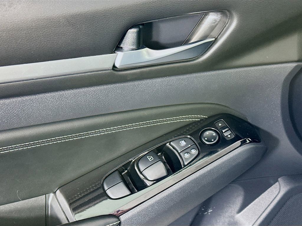 Used 2021 Nissan Altima 2.5 SV image 23