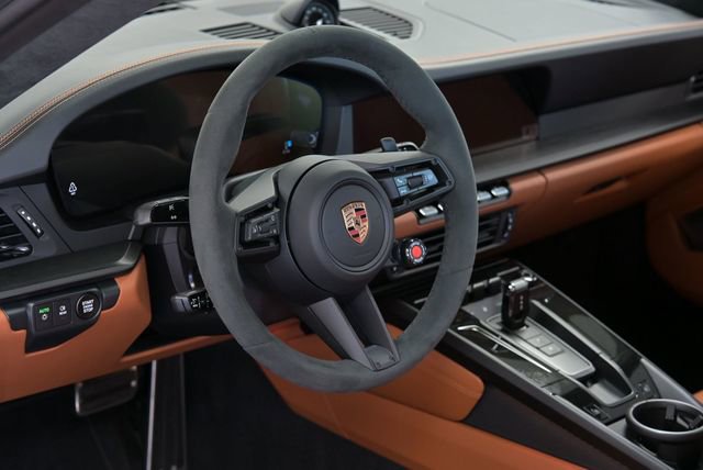 Used 2026 Porsche 911 Carrera GTS image 24